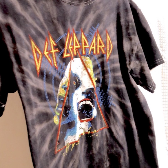 Graphic Tee Bundle - Picture 2 of 7